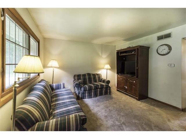 6520 CROFOOT Road, Iosco Twp 48843 - Family Room