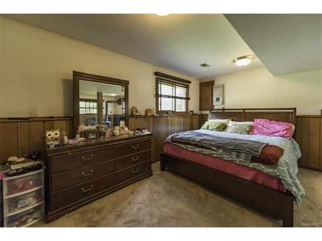 6520 CROFOOT Road, Iosco Twp 48843 - Master Bedroom
