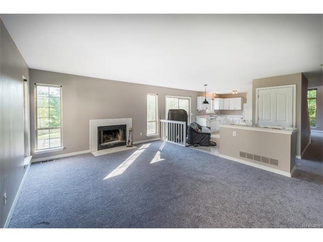 5397 Michael Drive, Ypsilanti Twp 48197 - Family Room
