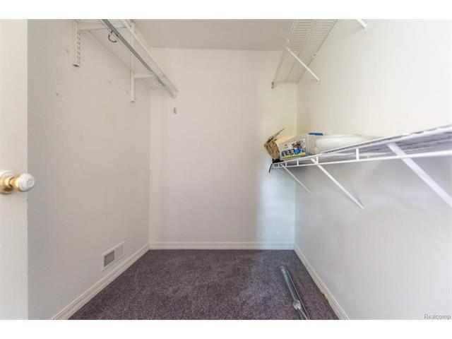 5397 Michael Drive, Ypsilanti Twp 48197 - Closet
