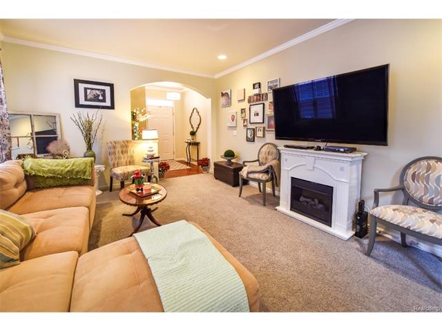 Living Room 4.jpeg