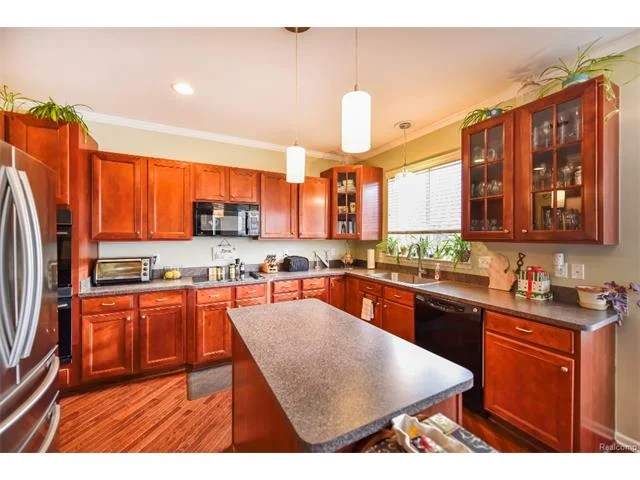 2046 Pine Lake Trail, Keego Harbor 48320 - HINTON REAL ESTATE GROUP