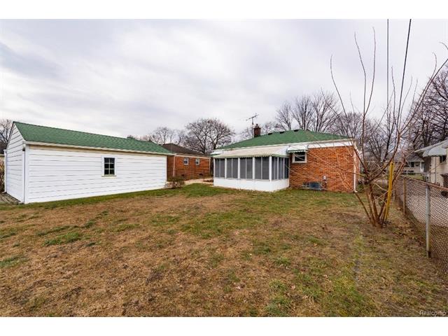 Backyard 2 - 4371 Myron Avenue, Wayne 48184