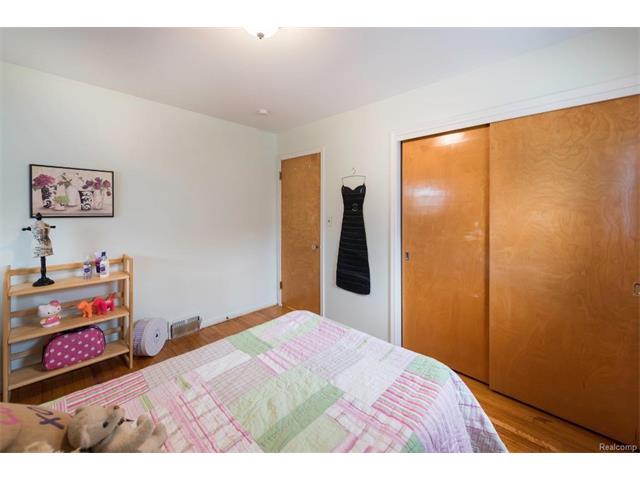 Bedroom 6 - 4371 Myron Avenue, Wayne 48184