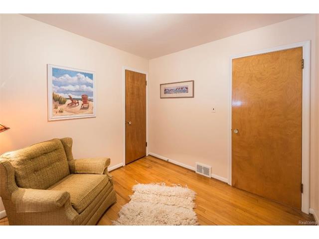Study 3 - 4371 Myron Avenue, Wayne 48184