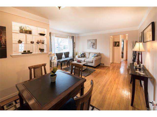 Family Room 2 - 4371 Myron Avenue, Wayne 48184