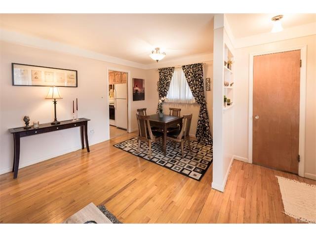 Family Room 3 - 4371 Myron Avenue, Wayne 48184