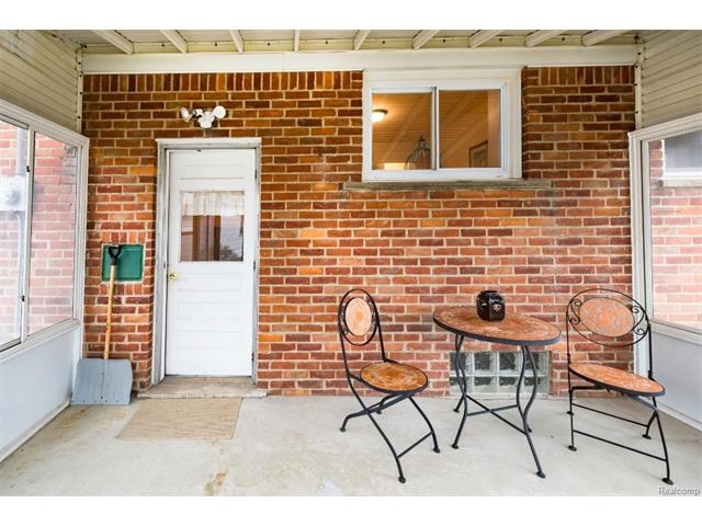 Sunroom 4 - 4371 Myron Avenue, Wayne 48184