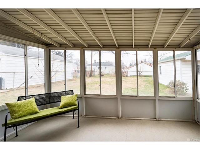 Sunroom 2 - 4371 Myron Avenue, Wayne 48184