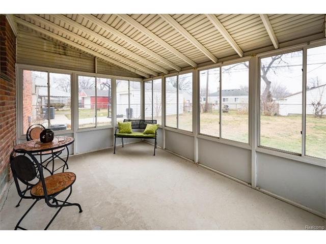 Sunroom 3 - 4371 Myron Avenue, Wayne 48184