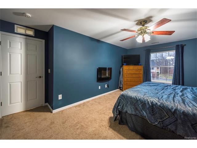 3253 Kneeland Circle, Howell Twp 48843 - Master Bedroom
