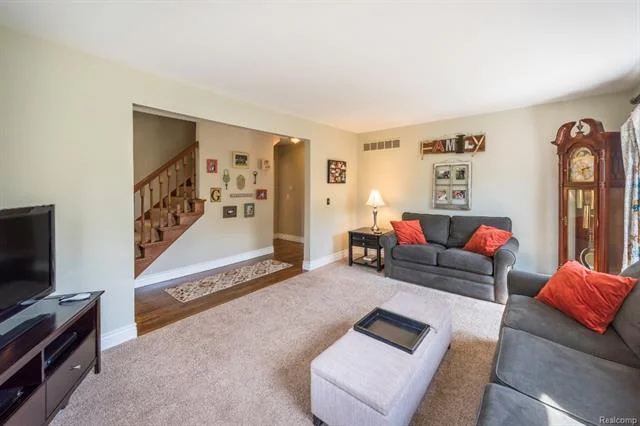 Family Room - 62800 HICKORY HILL Court, Lyon Twp 48178