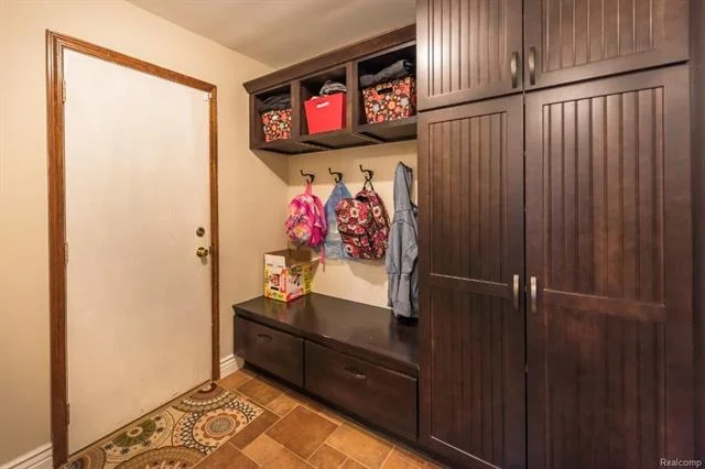Entryway - 62800 HICKORY HILL Court, Lyon Twp 48178