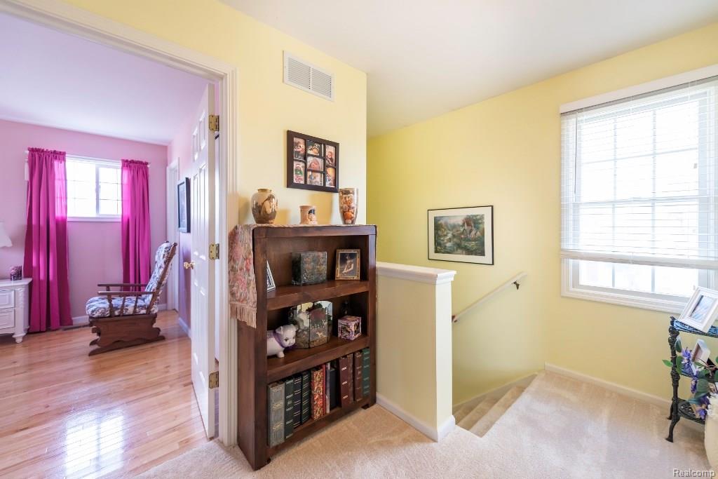 Upstairs - 341 ANN MARIE Drive