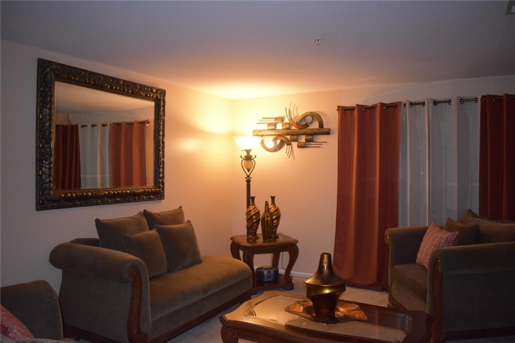 Family Room 2.jpeg