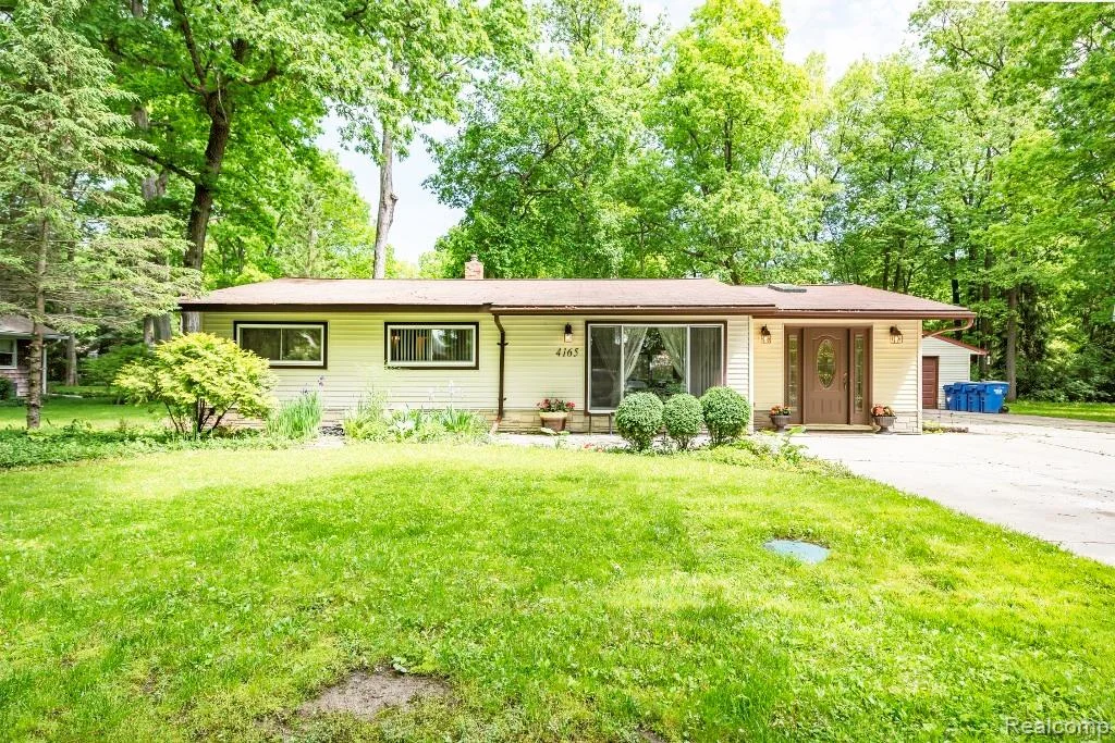 Homes For Sale in Ann Arbor - Hinton Real Estate Group