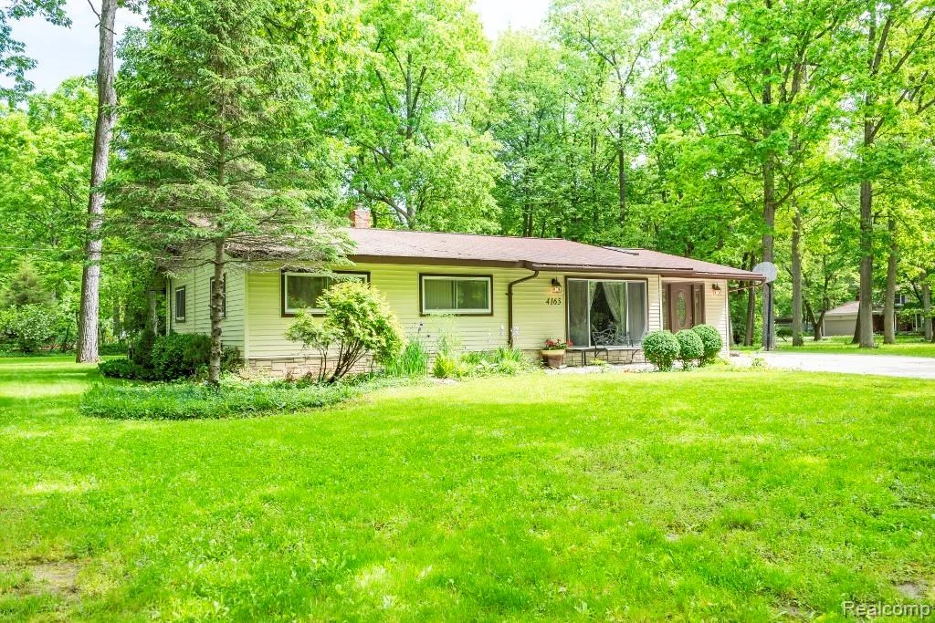 Condo in Ypsi - Hinton Real Estate Group