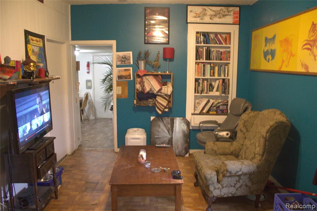 Family Room.jpeg
