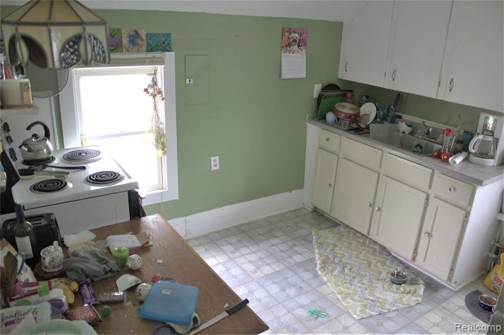 Condo in Ypsi For Sale - Hinton Real Estate Group