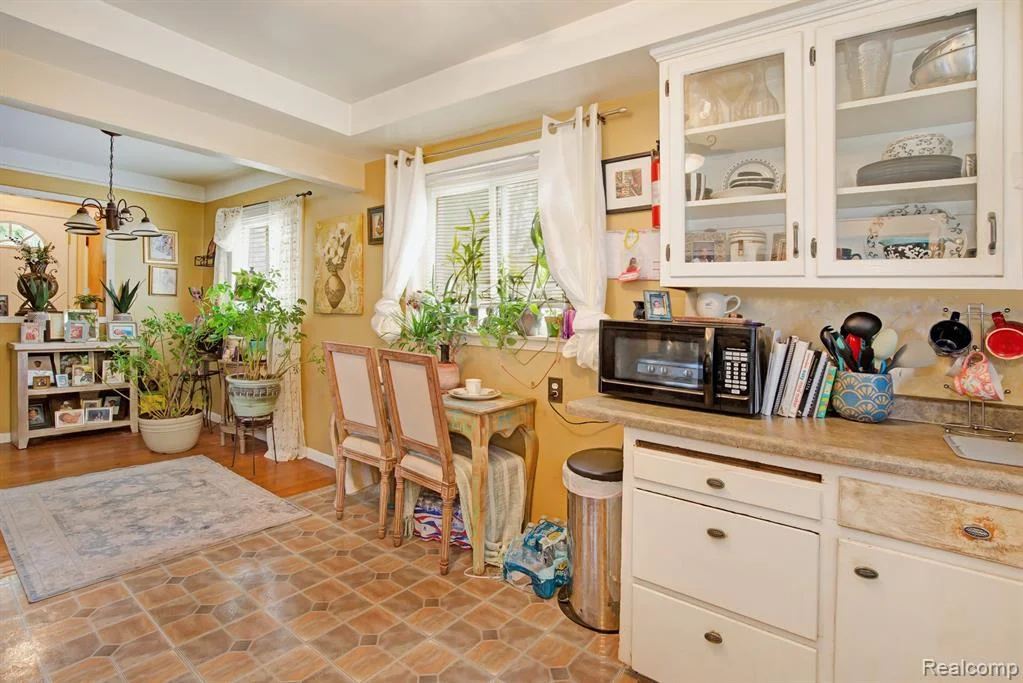 Condo in Ypsi For Sale - Hinton Real Estate Group