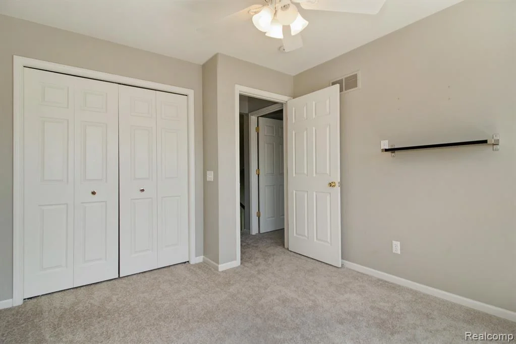 Bedroom 4.jpeg