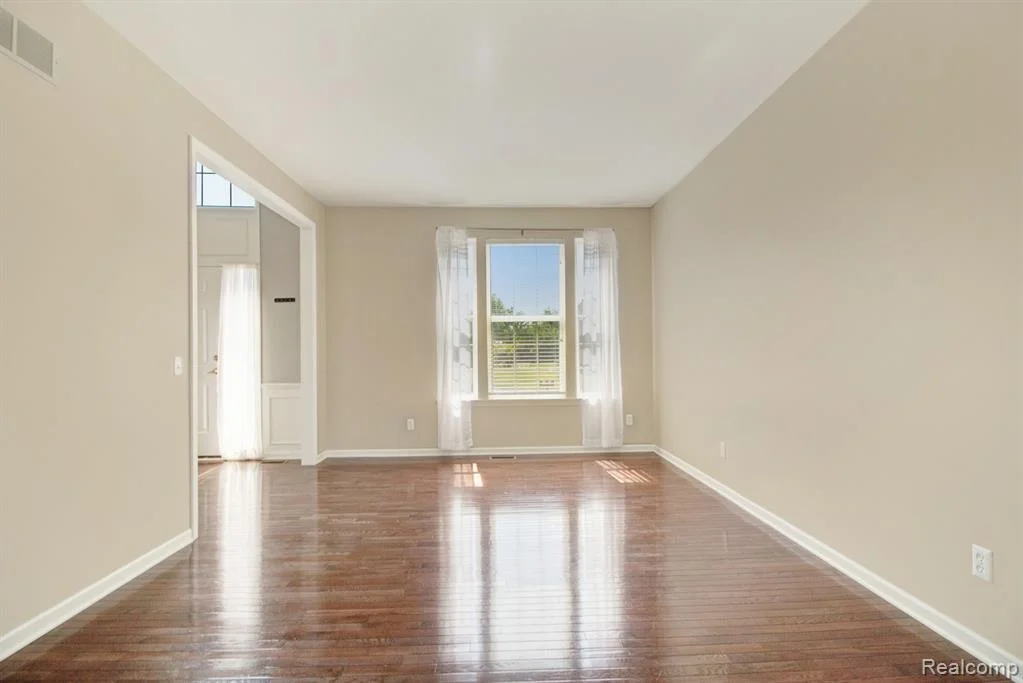 Dining Room 2.jpeg