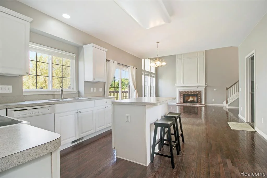 Kitchen 4.jpeg