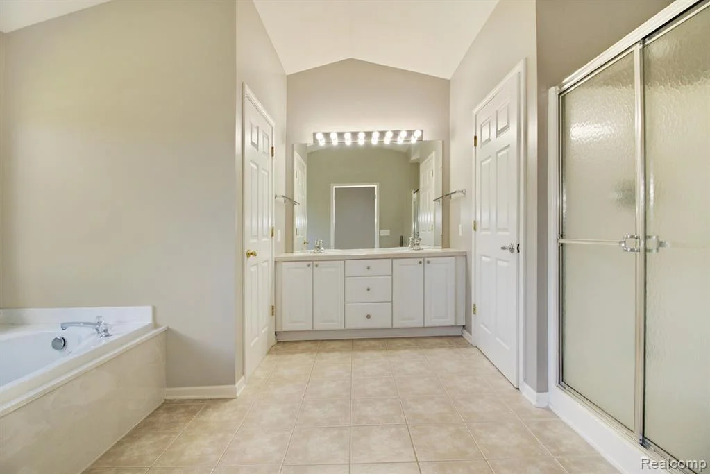 Master Bathroom.jpeg
