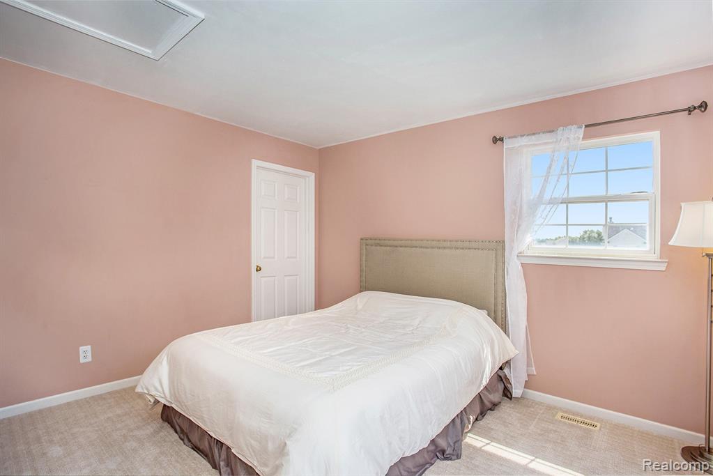 Bedroom 5.jpeg