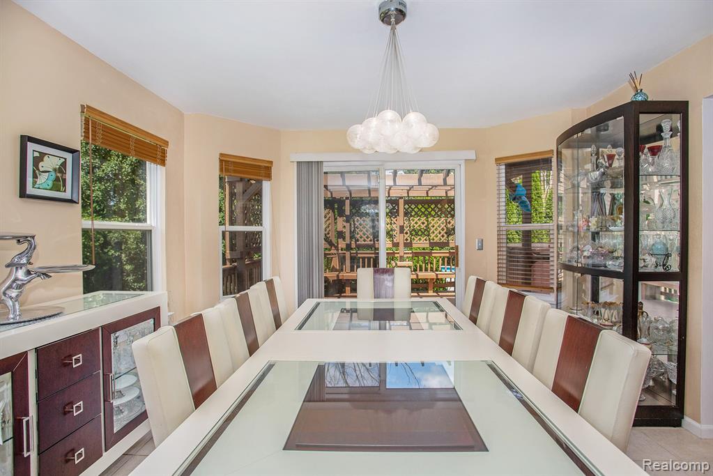 Dining Room 2.jpeg