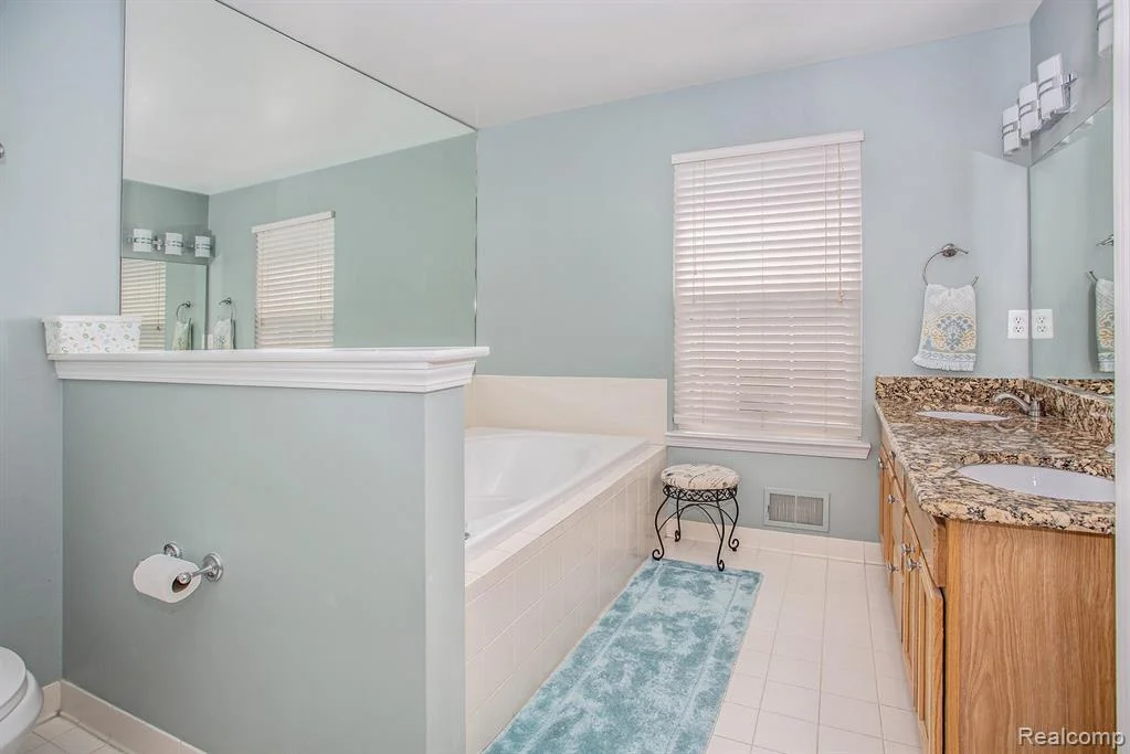 Master Bathroom.jpeg