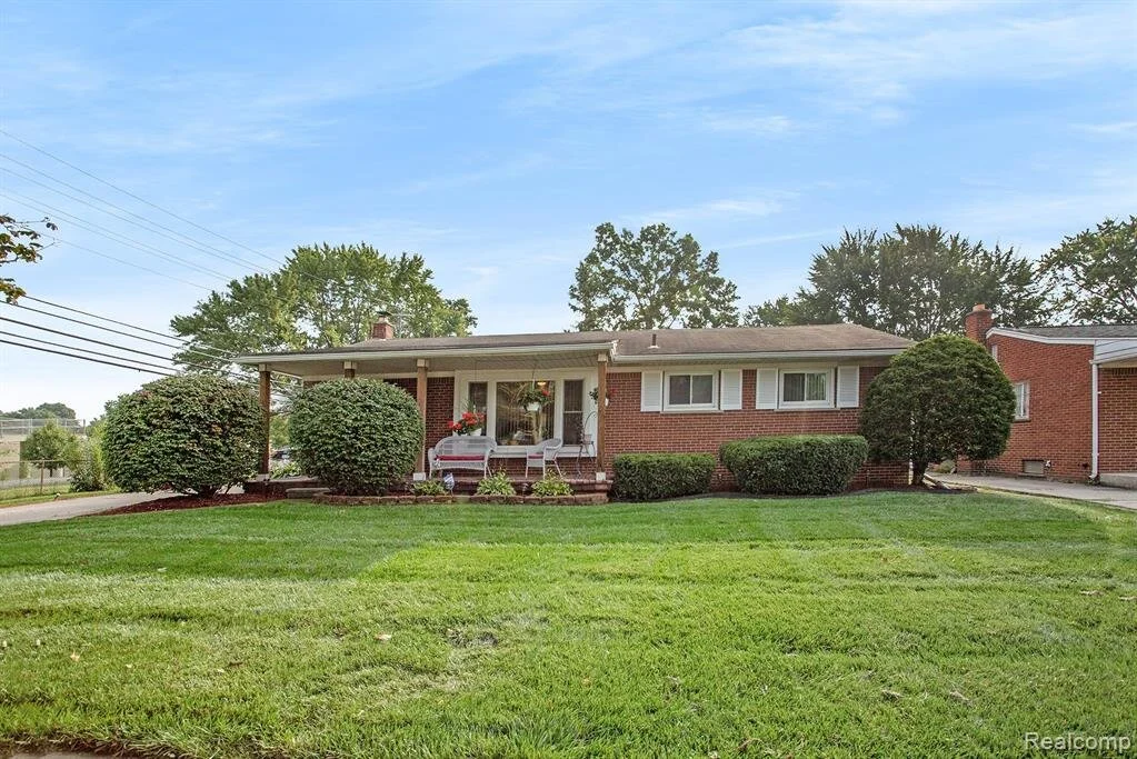 Homes FOR SALE in Superior Twp- Hinton Real Estate Group