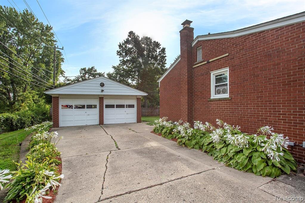 Garage.jpeg