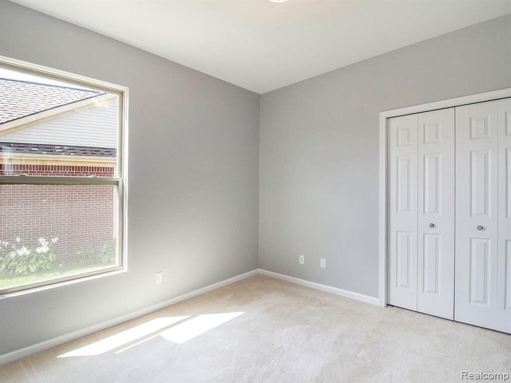 Walk in Closet.jpeg
