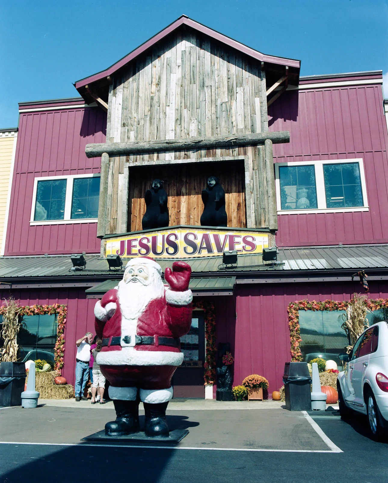 Santa Saves, Pigeon Forge, TN. 2013. C-Print.