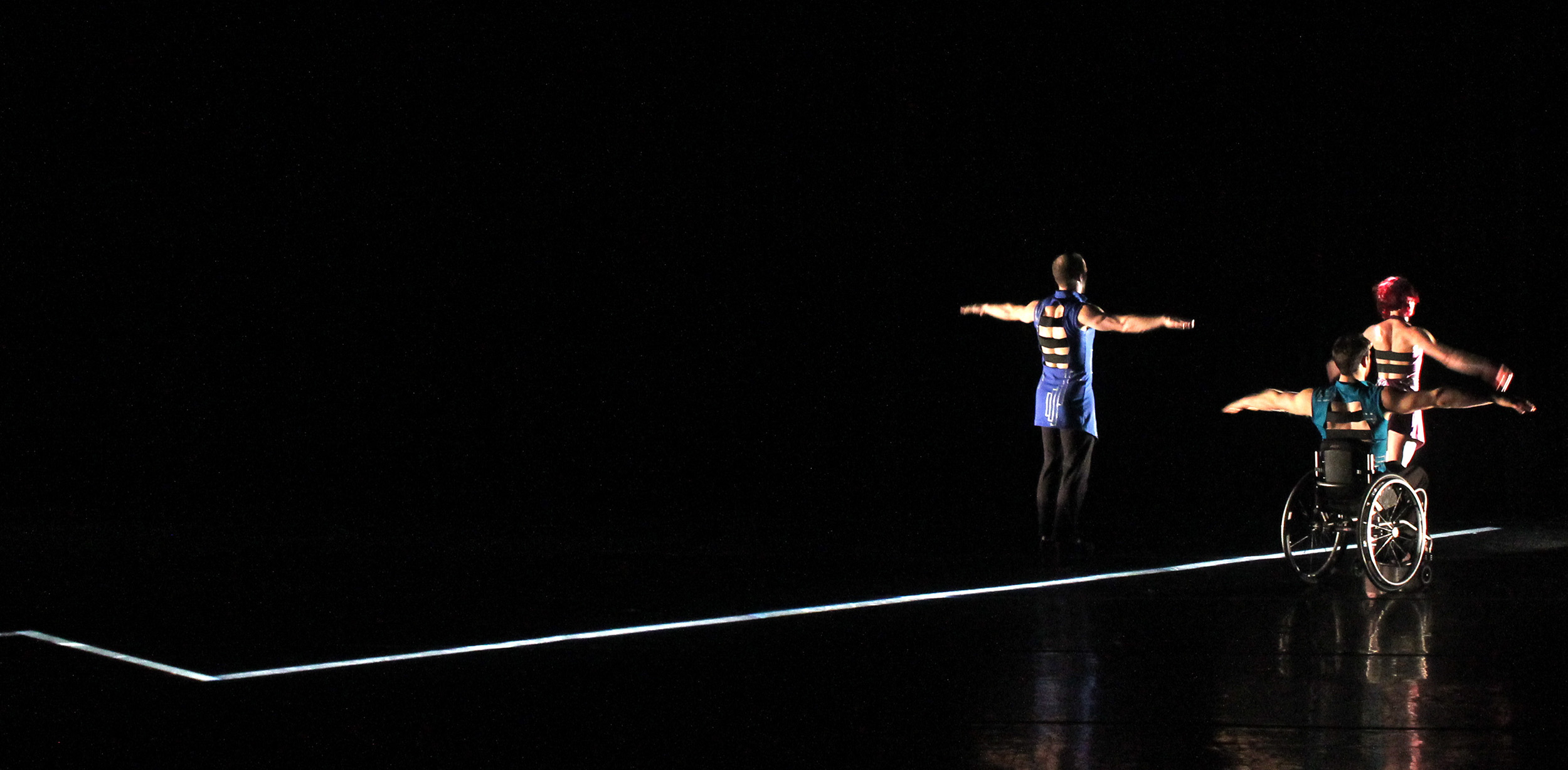 divide-axis-dance-company-allen-willner-lighting-right.jpg