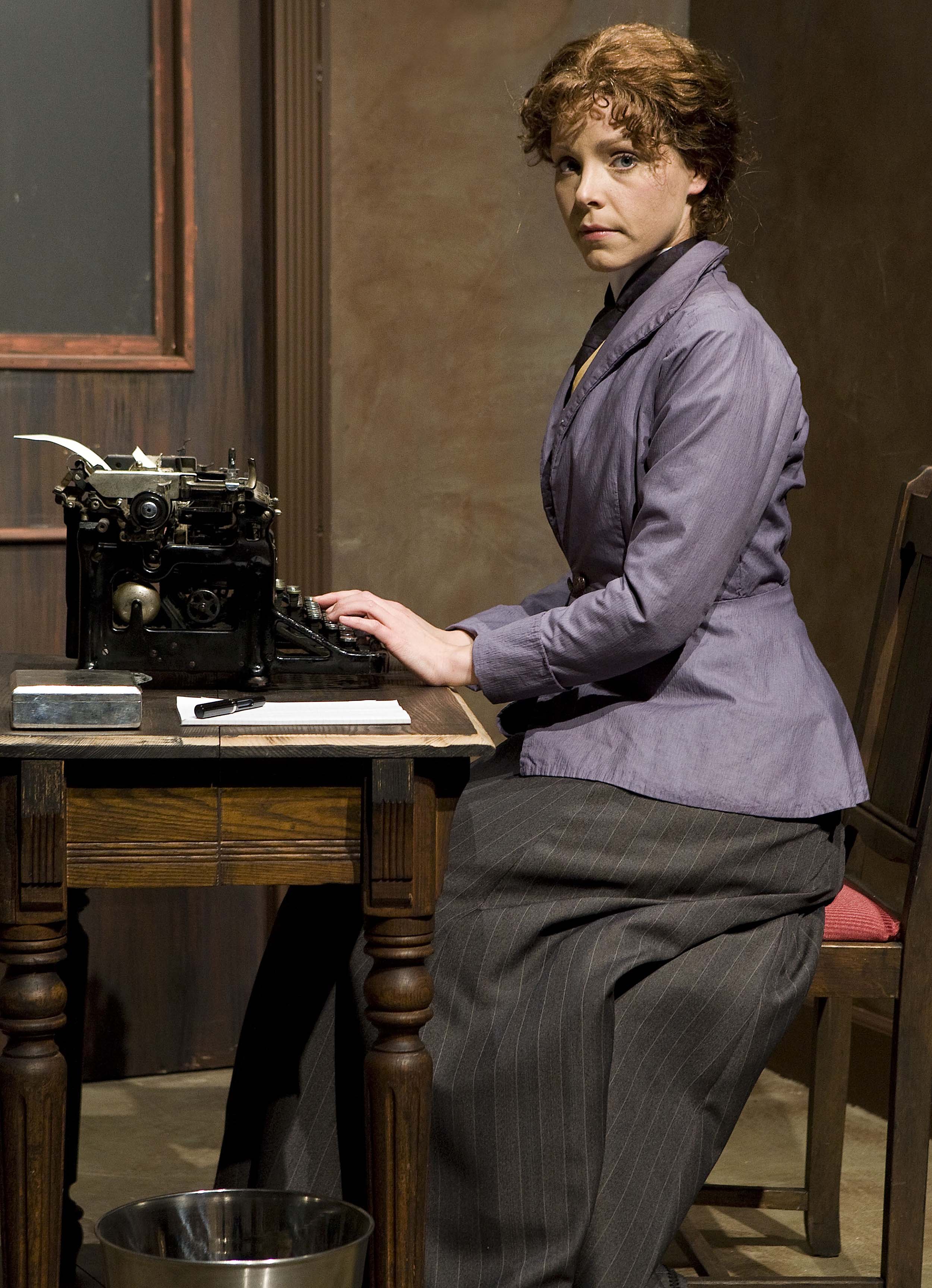 mrs-warrens-profession-susannah-martin-allen-willner-lighting-typewriter.jpg