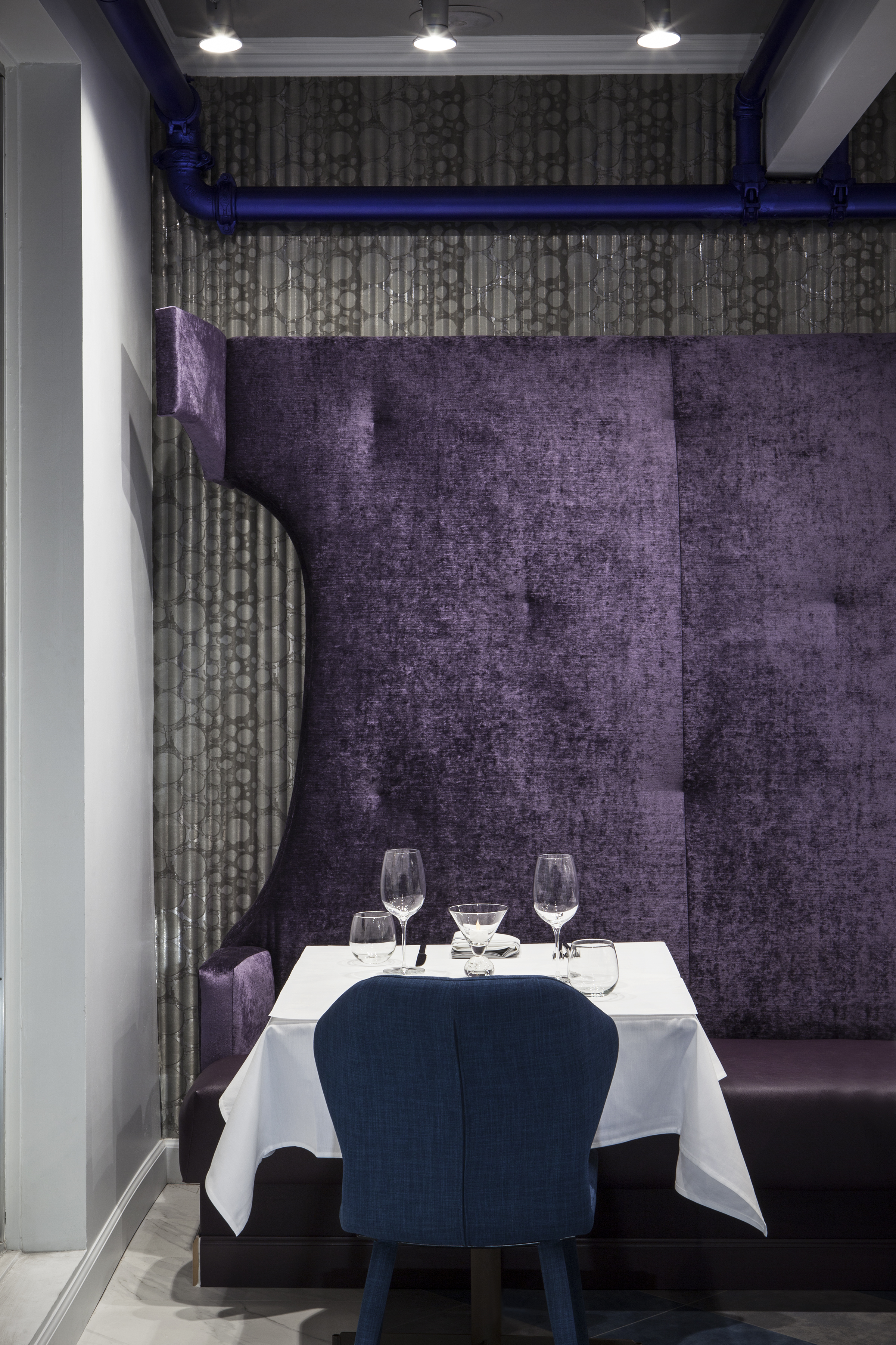 Corner settee close up.jpg