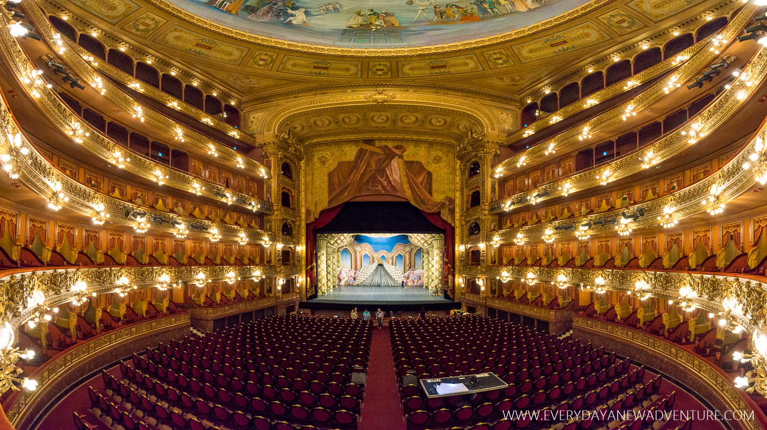 The stunningly gorgeous opera house, Teatro Colon.