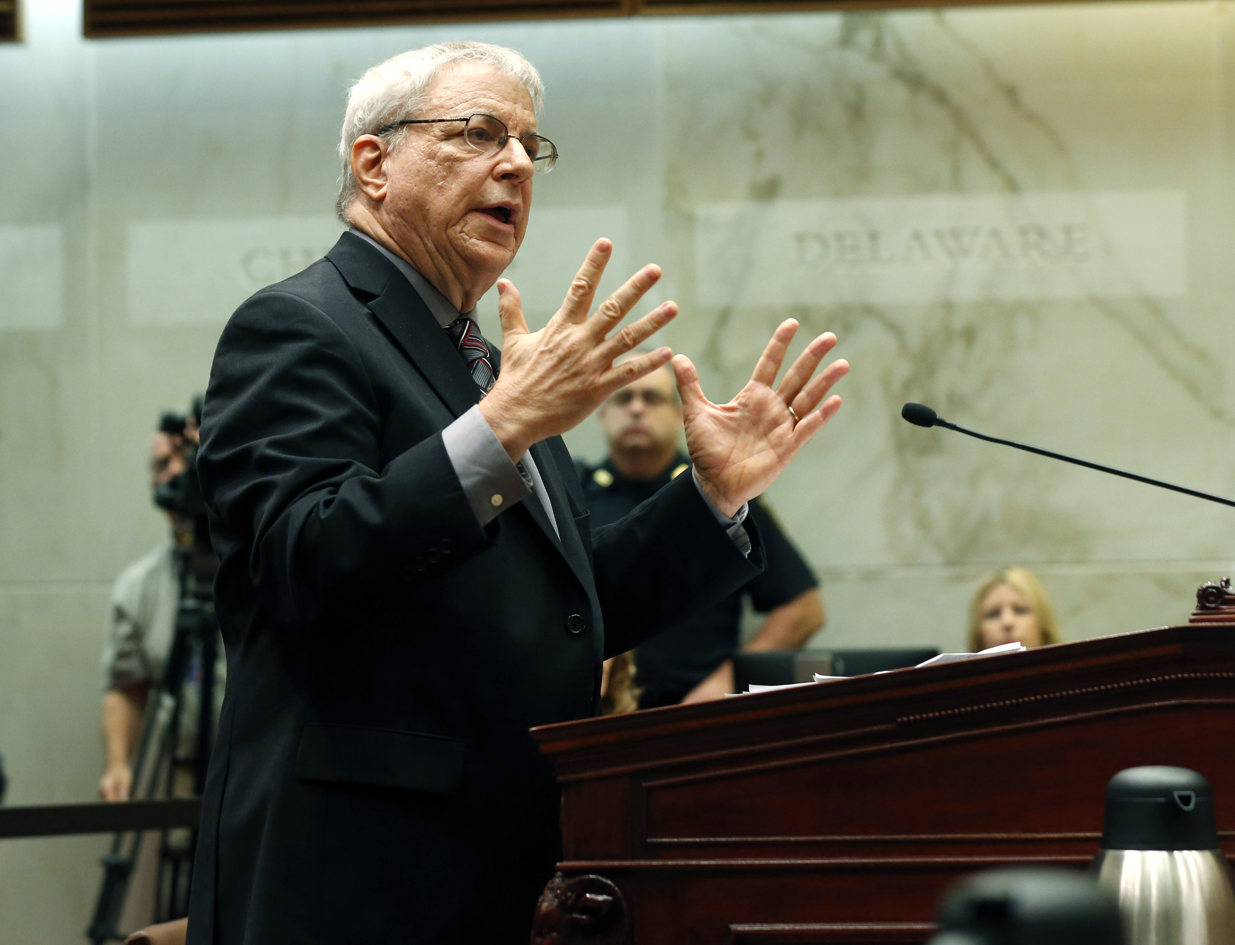 Attorney Steven Wise of the Nonhuman Rights Project argues on behalf of Tommy, a chimpanzee.