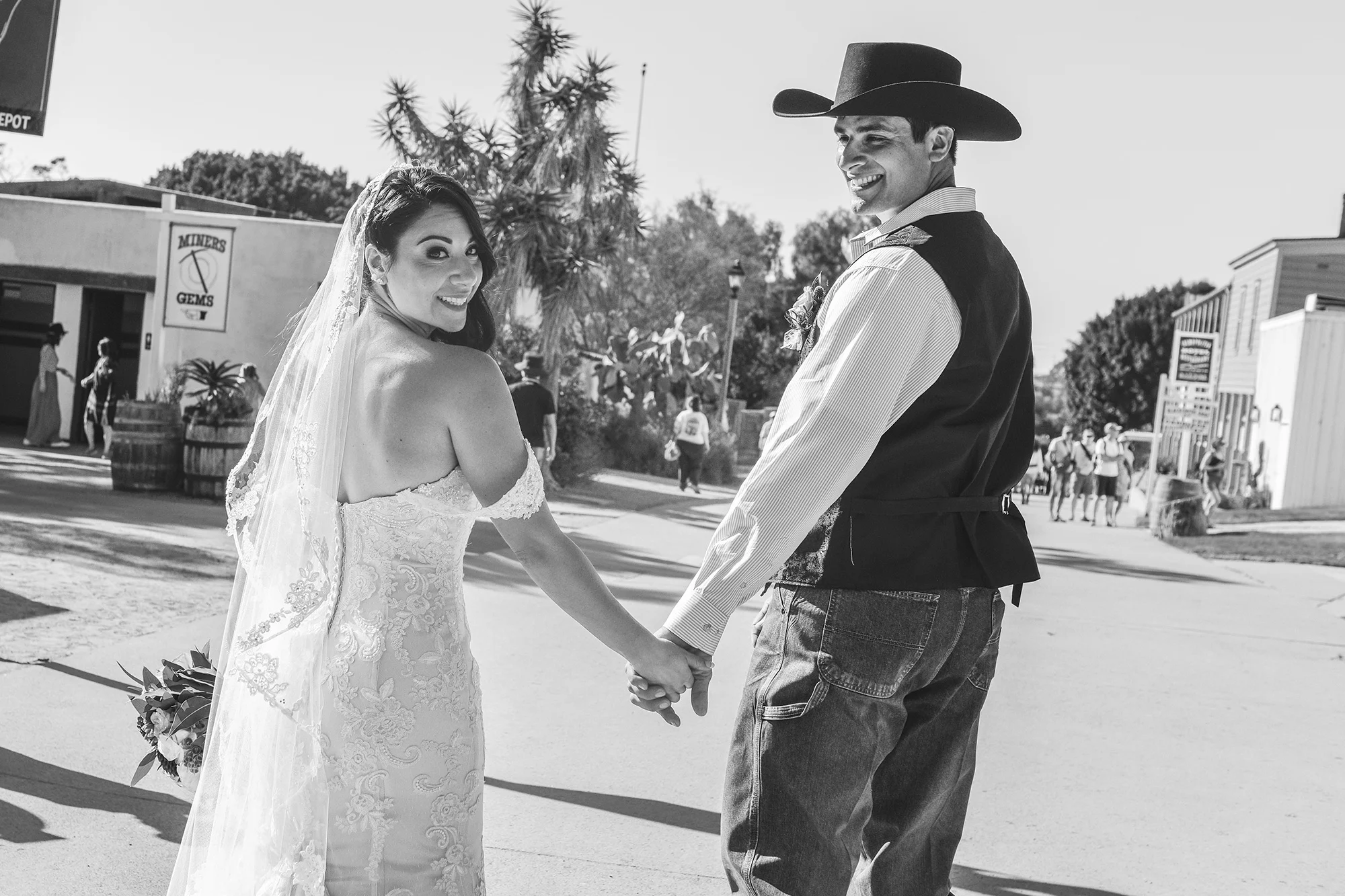Jessica-and-Julio-2520-RT-2000.jpg