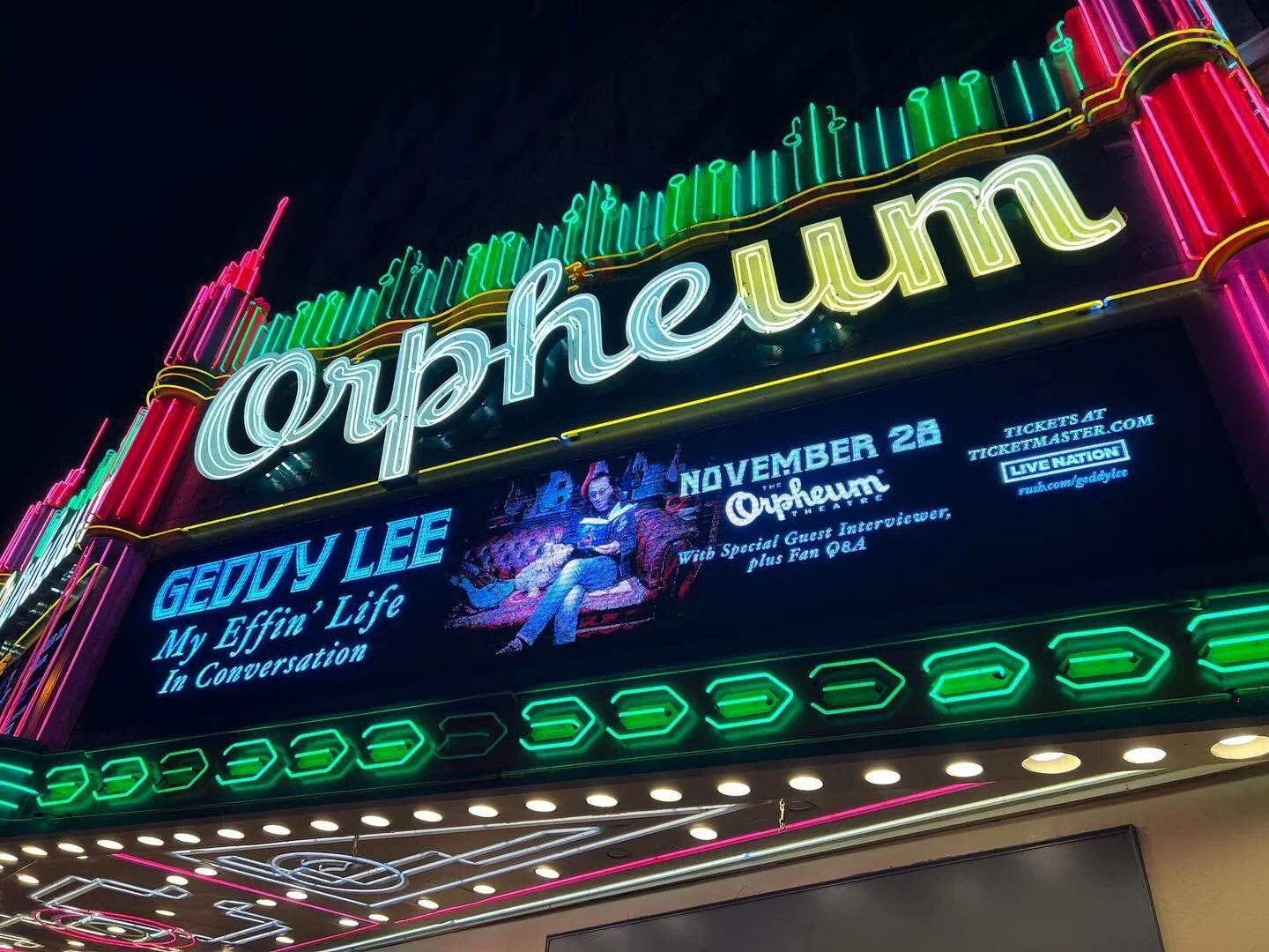 This is a very special evening. Catch it if you can! The tour continues through Dec. 18th. Thank you @geddyimages!