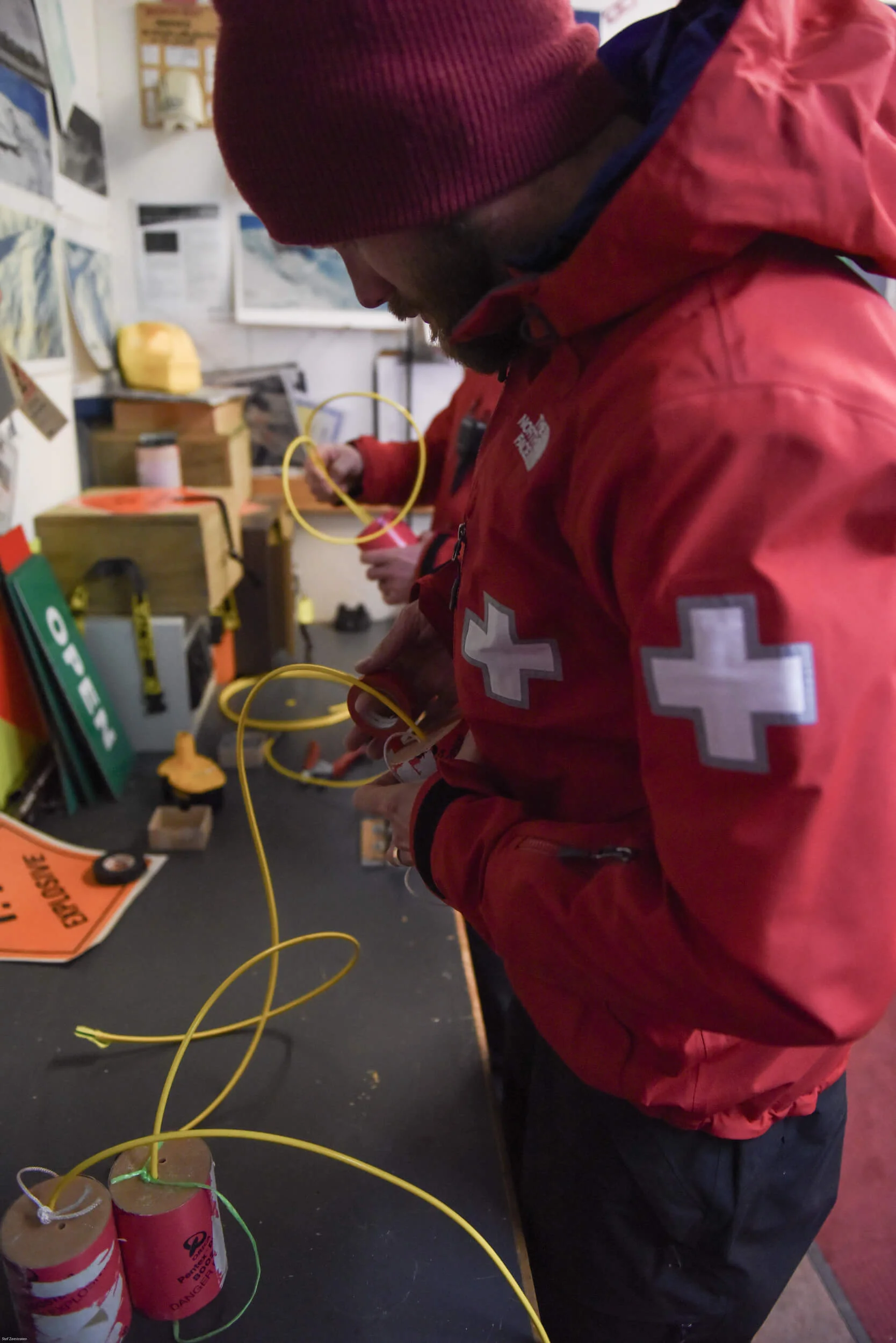 PREPARING THE EXPLOSIVE FOR AVALANCHE MITIGATION