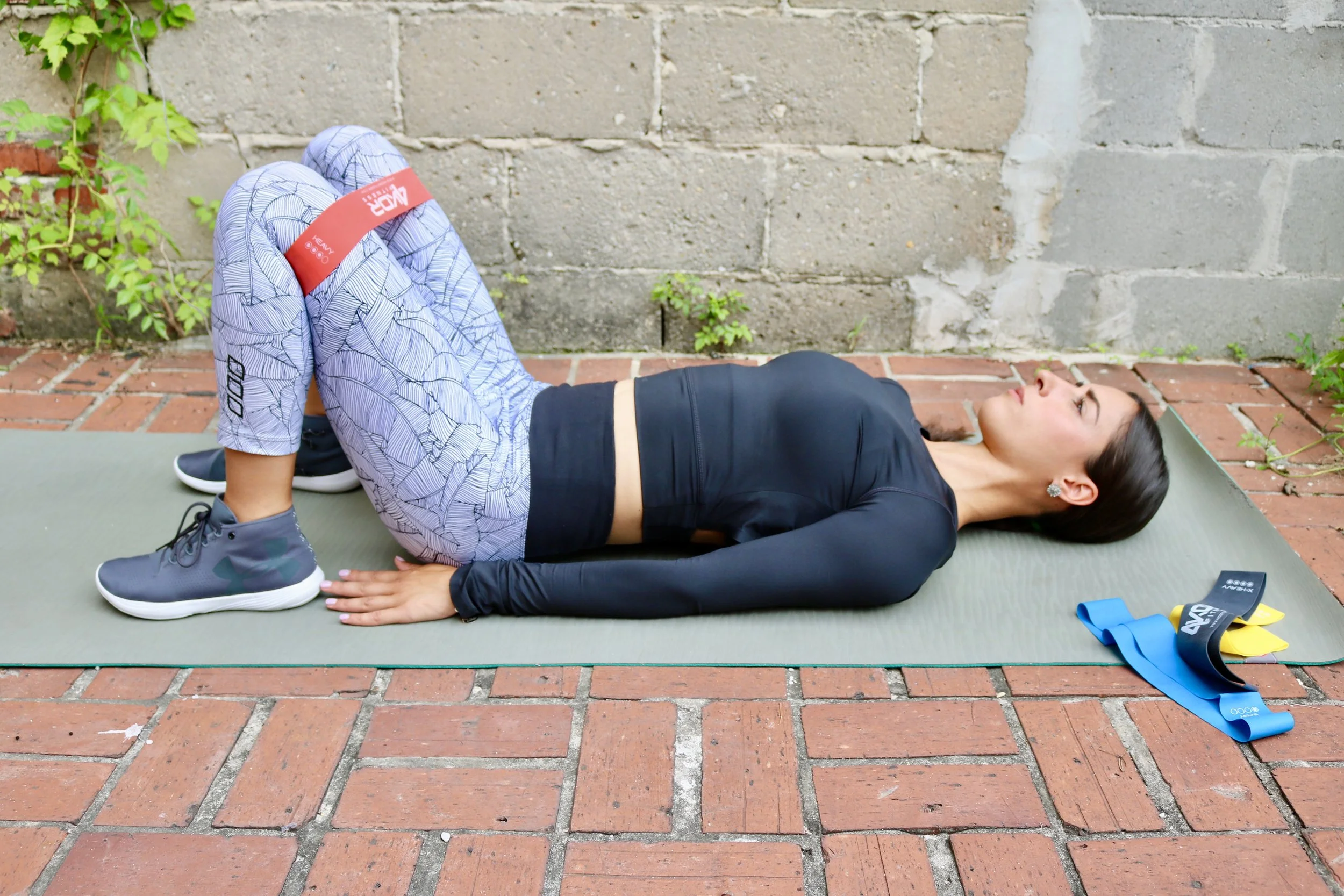 10 Minute Booty Burnin' Band Workout