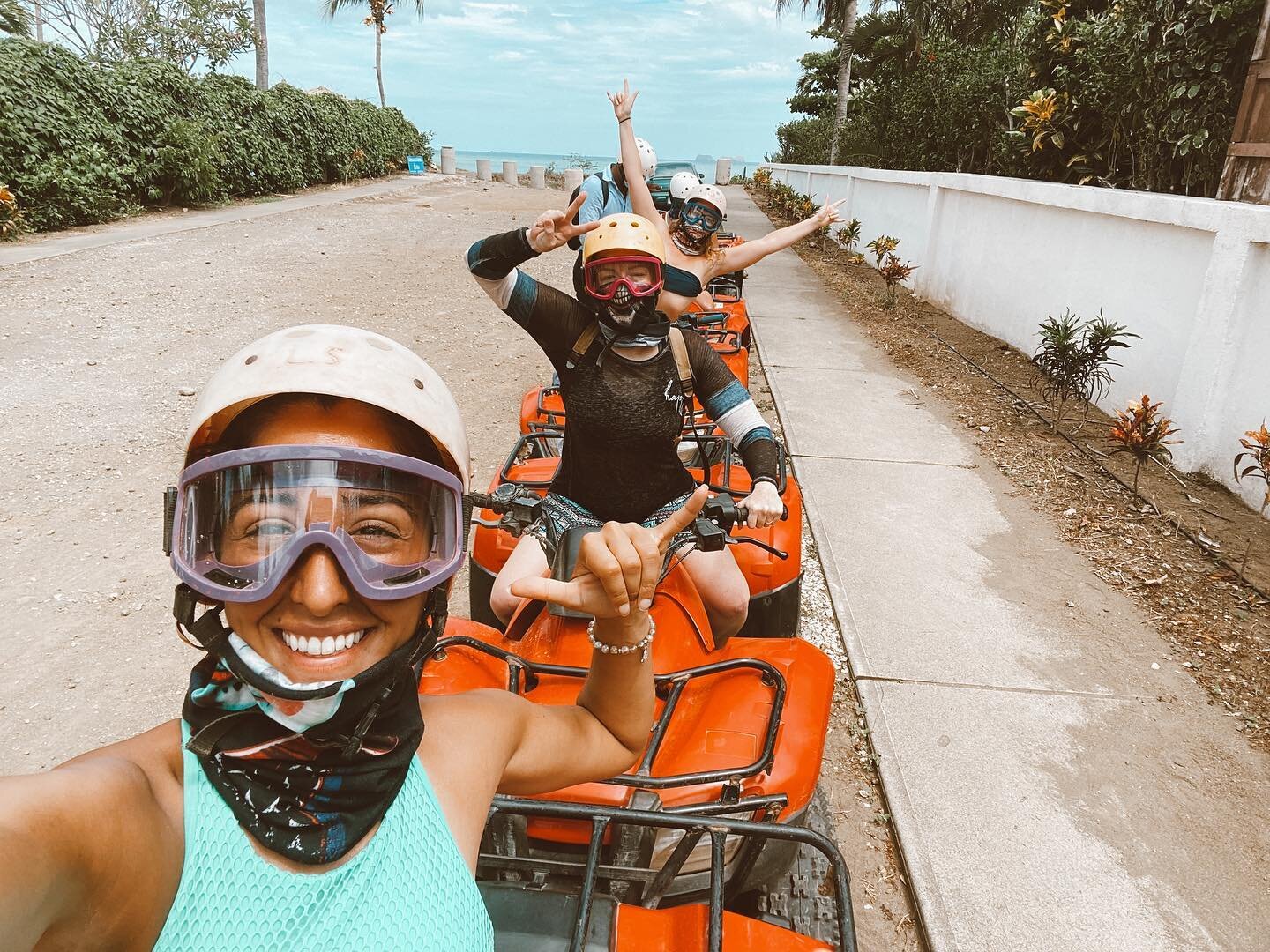 Day 5 of our Costa Rica THRIVE retreat was all about getting dirty out in nature!🔥

We ripped it up on ATVs and drove through dirt back roads and on the beach! Then finished eating amazing tacos on the beach. 🌮 (Scroll 👉🏼 to see how dirty we got.