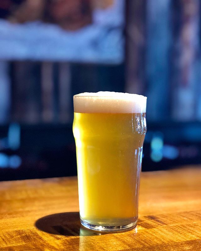 Introducing our newest creation!
This is our West Coast Session IPA!!
Light and crisp with citrus notes 🙏🏼 2 for 1 Instagram special on entrees all night and $2 off all alcoholic purchases 4:30-6pm!