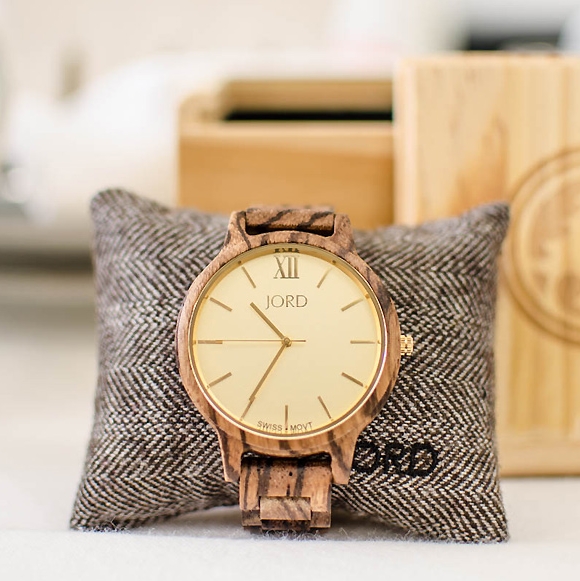 The value of a watch is not in being able to tell how much time has passed, but in being aware of the need to make that time count. Moments are bigger than minutes and your watch should tell more than time