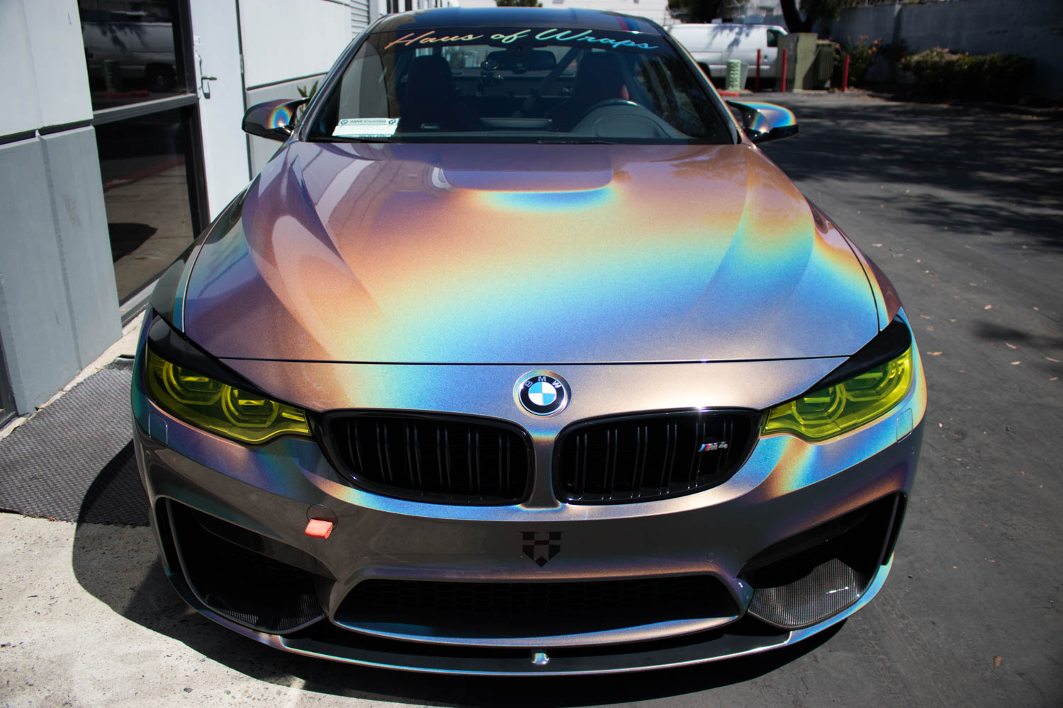 BMW_Psychedelic_M4.jpg