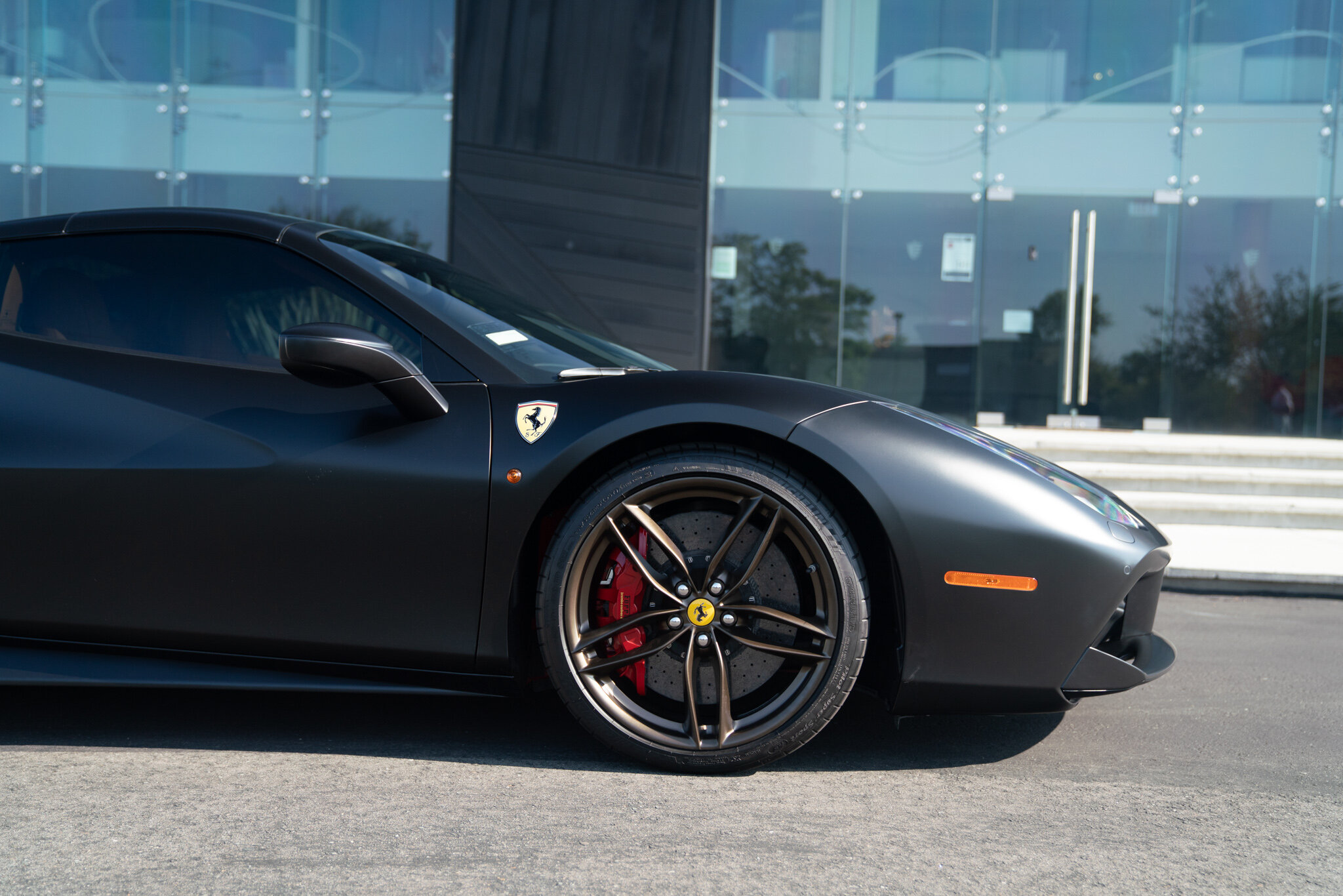 Ferrari_Vinyl_Wrap_Satin_black_wheels-2.jpg