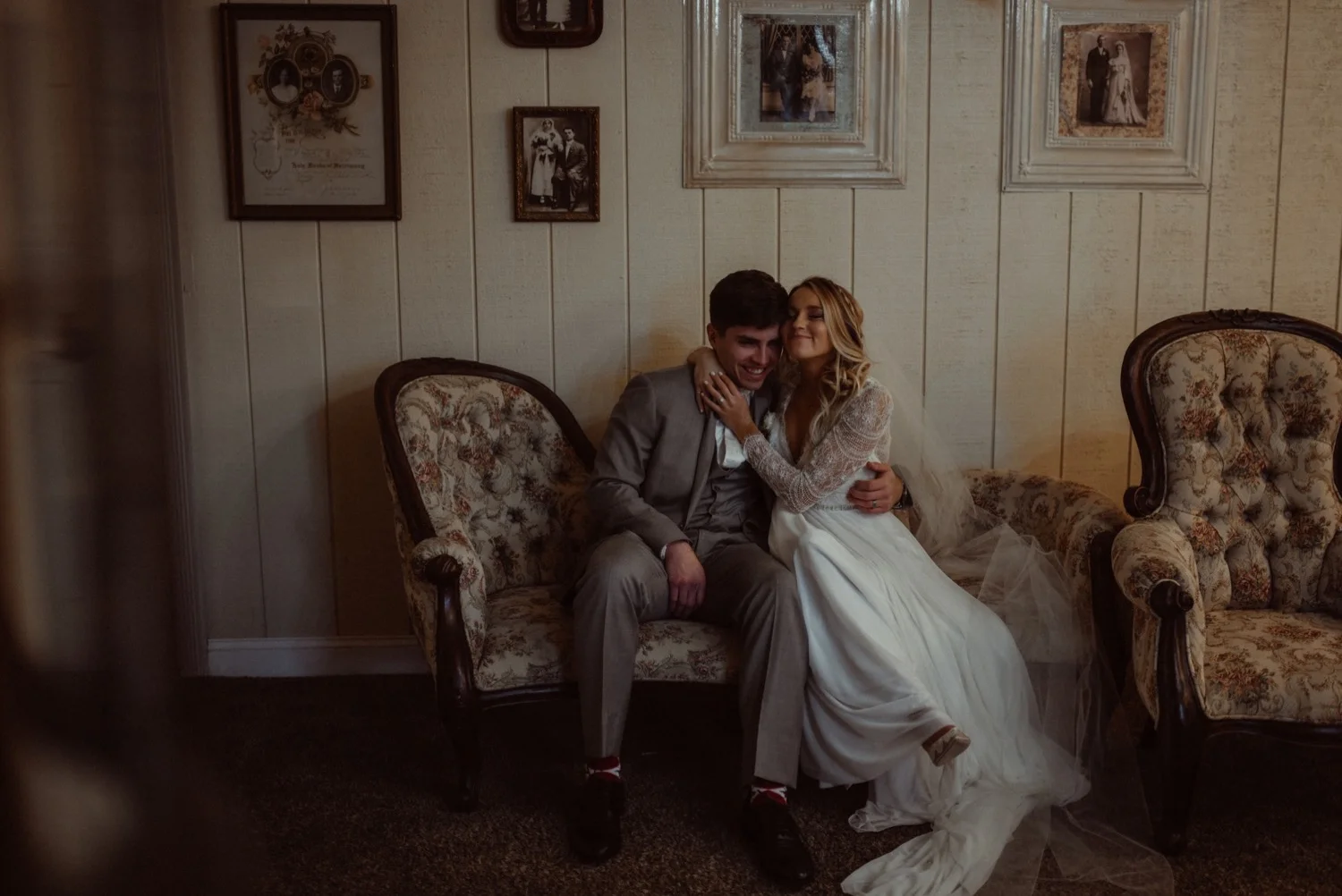 42_CarsonandSarahWeddingBarnattheSpringsFayettevilleArkansasFreckledFoxPhotography-817.jpg